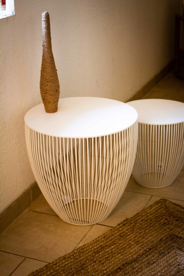 Table basse design blanche