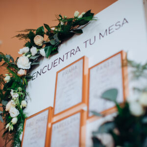 Cadre cuivré pour les événements et mariages par Loc'N Chic dans les Landes et le Pays basque