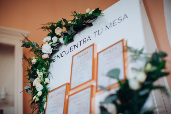 Cadre cuivré pour les événements et mariages par Loc'N Chic dans les Landes et le Pays basque