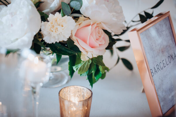 Photophore cuivré-cadre cuivré pour les événements et mariages par Loc'N Chic dans les Landes et le Pays basque